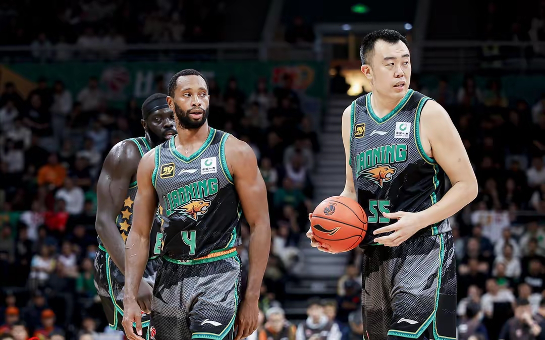 关于广厦男篮赛后门线救险赛后新奥尔良鹈鹕调整名单以备NBA季后赛，现场解说直呼：哈兰德在法国队比赛中夺冠的信息